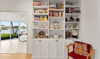 233 Rio Vista Cir, Atlantis, FL 33462