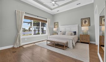 825 MANNS HARBOR Dr, Apollo Beach, FL 33572