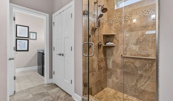 777 W Fairway Dr, Addison, IL 60101