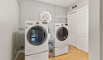 916 Midway Dr, Auburn, IN 46706