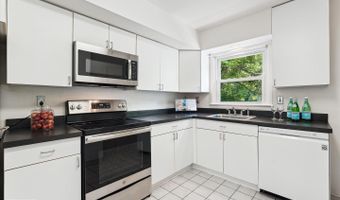 1030 WELSH Dr, Rockville, MD 20852