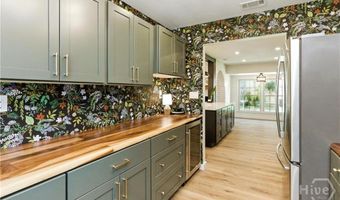 6 Spanish Moss Ct, Savannah, GA 31419