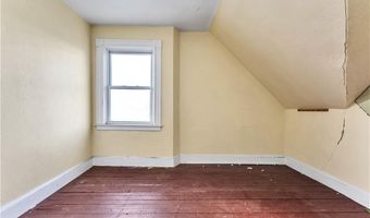 171 Norwood Ave, Cranston, RI 02905