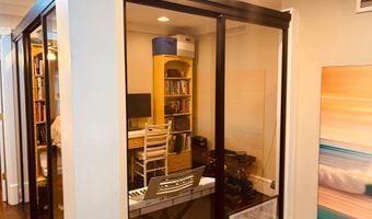915 C St SE, Washington, DC 20003