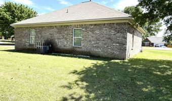 90 SQUIRES GROVE Dr, Atoka, TN 38004