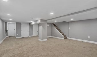 327 LYNDHURST St, Baltimore, MD 21229