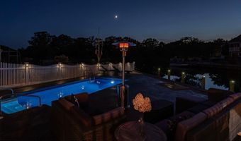 96 Windjammer Ct, Bayville, NJ 08721