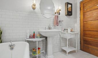 2928 E Stagecoach Trl, Apple River, IL 61001