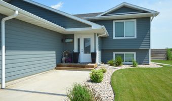 2413 S Lawson St, Aberdeen, SD 57401