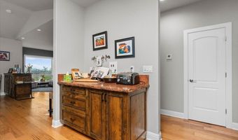 15093 Sunshine Ridge Rd, Anderson, CA 96007
