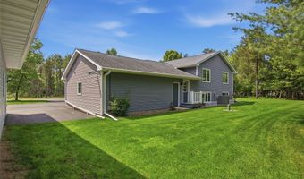 1301 Sandy Ridge Ln, Altoona, WI 54720