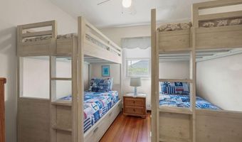 45 Crescent Rd, Middletown, RI 02842