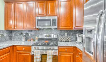 32 S REGESTER St, Baltimore, MD 21231
