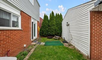 6716 Rosedale Blvd, Allen Park, MI 48101