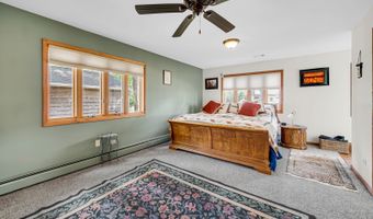 42034 N East Rd, Antioch, IL 60002