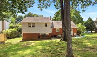 4703 EXETER St, Annandale, VA 22003