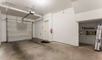 14580 SW MAGPIE Ln 203, Beaverton, OR 97007