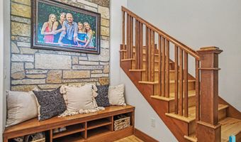 505 N Pasque Flower Trl, Brandon, SD 57005