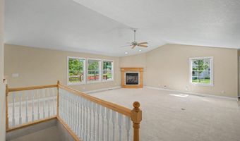 2821 Buckingham Ct, Ames, IA 50010