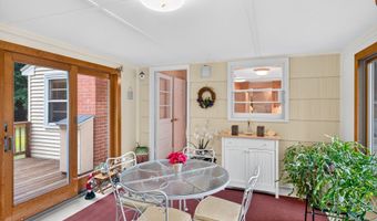 437 Lovely St, Avon, CT 06001