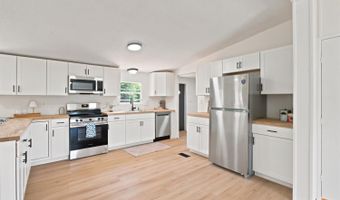 175 Meadowview Ln, Axton, VA 24054