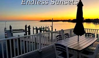 8 Jibsail Dr, Bayville, NJ 08721