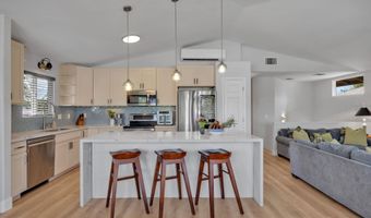 66 Laumakani Loop, Kihei, HI 96753