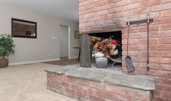 3446 Charing Cross Rd, Ann Arbor, MI 48108