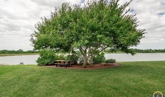 6425 SW South Pointe Dr, Auburn, KS 66402