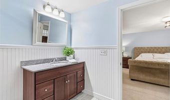 27 Christine Dr, Barrington, RI 02806