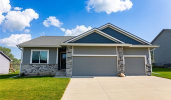 1105 Hunter Ct, Adel, IA 50003