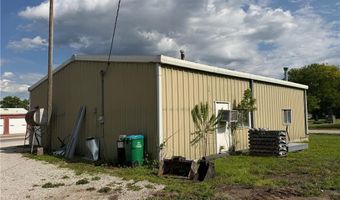 410 S Main St, Archie, MO 64725