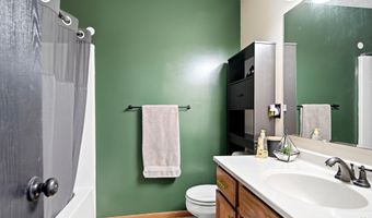 240 E Park Dr, Auburn, KS 66402