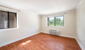 126 Triangle St APT B33, Danbury, CT 06810
