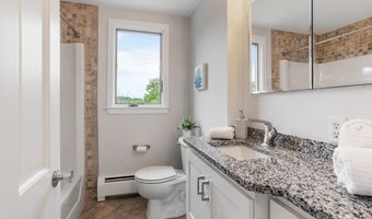 444 Middle Rd, Boxborough, MA 01719