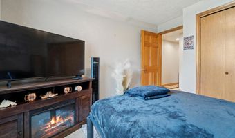 1670 W ROSELAWN Dr, Appleton, WI 54914
