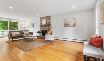 444 Middle Rd, Boxborough, MA 01719