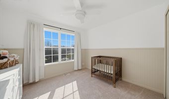 510 Golden Valley Ln, Algonquin, IL 60102