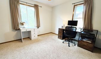 1222 Apollo Ave, Aberdeen, SD 57401