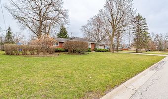 3890 Gregory Dr, Northbrook, IL 60062
