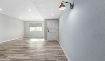 682 W GAIL Dr, Chandler, AZ 85225