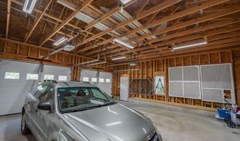 183 Barnard Rd, Barnard Twp., ME 04414