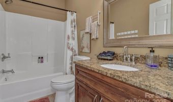 159 S Willow Brook Dr, Asheville, NC 28806