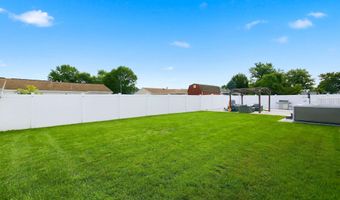 32 Edison St, Bayville, NJ 08721