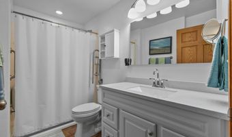 215 E WINNEBAGO St, Appleton, WI 54911