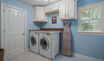 5600 Merion Station Dr, Apex, NC 27539