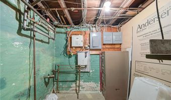 112 Clay St, Central Falls, RI 02863