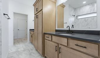 2021 Approach Dr, Auburn, IN 46706