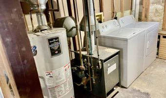 236 E Wyoming Ave, Absecon, NJ 08201