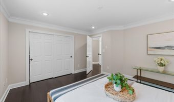 20102 DESERT FOREST Dr, Ashburn, VA 20147